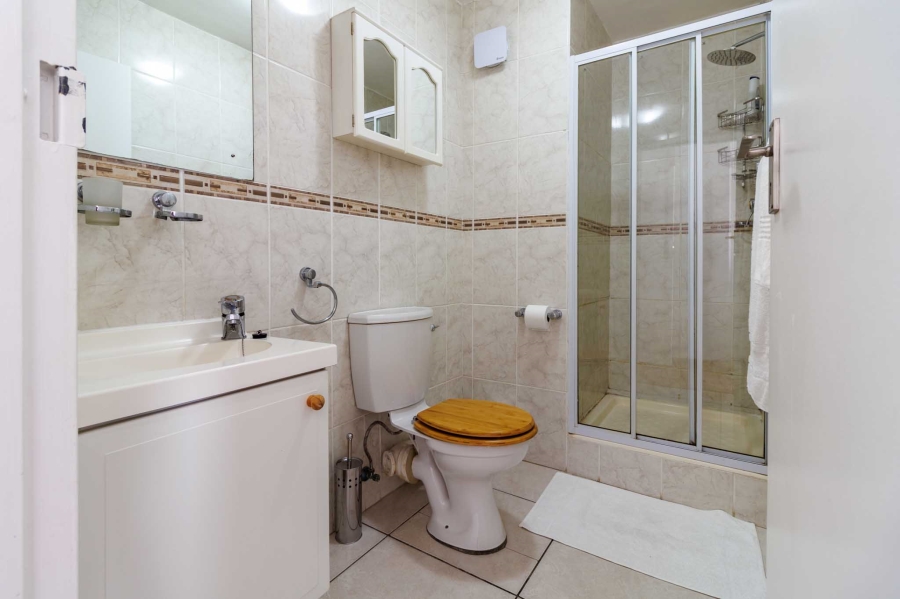 To Let 3 Bedroom Property for Rent in Bloubergrant Western Cape